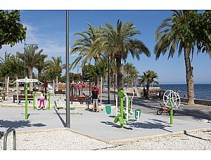 Nuevas instalaciones de gimnasia en el Paseo Marítimo en Puerto de Mazarrón