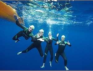 Cuatro deportistas nadarán desde Puerto de Mazarrón hasta Cabo Cope para concienciar sobre la contaminación por plásticos