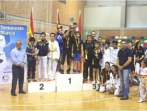 El Club Taekwondo de Mazarron quedó en el tercer puesto del OPEN CADETE Ciudad de Murcia