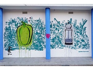 Dos murales urbanos del artista Sebas H decoran la Plaza de Abastos del Puerto y el Pabellón de la Cañadica