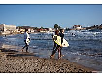 La playa de La Reya acogió un año más la celebración de ‘Surfito Bahía de Mazarrón’  - Foto 10