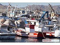 Puerto de Mazarrón vivió este domingo un multitudinario homenaje a la Virgen del Carmen, patrona de los pescadores - Foto 56