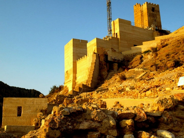 Se despiden hasta Septiembre las visitas nocturnas al Castillo de Alhama.
