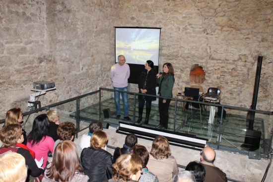 Taller sobre hábitos saludables organizado por la Concejalía de Sanidad y desarrollado en el Museo Arqueológico Los Baños. 