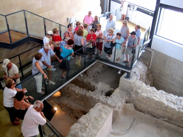 Mayores de toda España visitan Alhama y el Museo Arqueológico