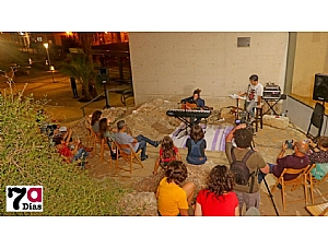 Poesía y música a la luz de las velas en Los Baños