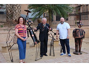Inauguración de la exposición de pintura y escultura ''El valor de un mundo propio'' del artista alhameño Alfonso Núñez