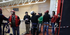 Pavimentos Infantiles realiza el caucho continuo In situ del Rocodromo del Pabellon Cagigal