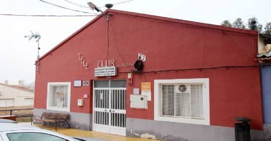 Mejorar la zona recreativa del Tele-Club de la Costera para fiestas y otros actos