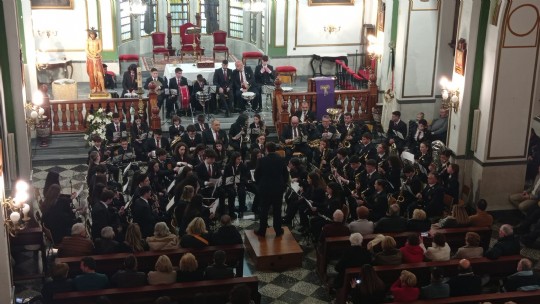 La Banda de Música de la Hdad. de San Juan Evangelista ofreció un concierto en la parroquia de las Tres Avemarias