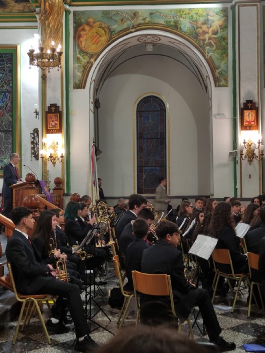 La Banda de Música de la Hdad. de San Juan Evangelista ofreció un concierto en la parroquia de las Tres Avemarias