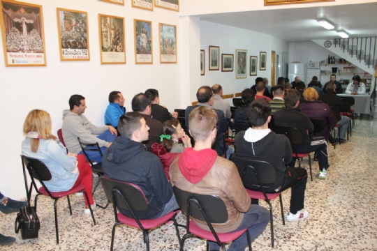 La Hermandad de San Juan Evangelista celebró la reunión anual de ayudas.