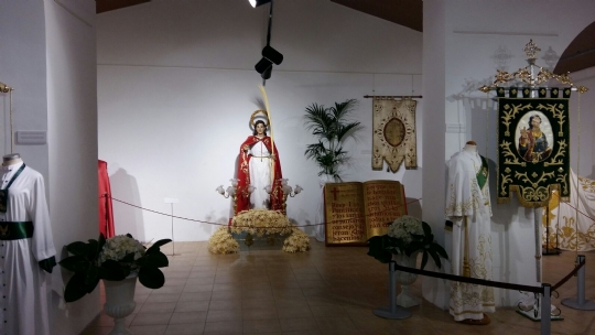 La Hermandad de San Juan Evangelista de Totana, participa en una exposición en Alhama de Murcia