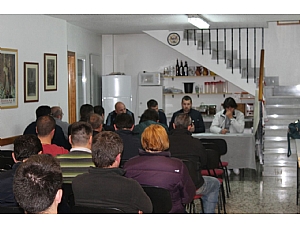 La Hermandad de San Juan Evangelista celebró la reunión anual de ayudas.