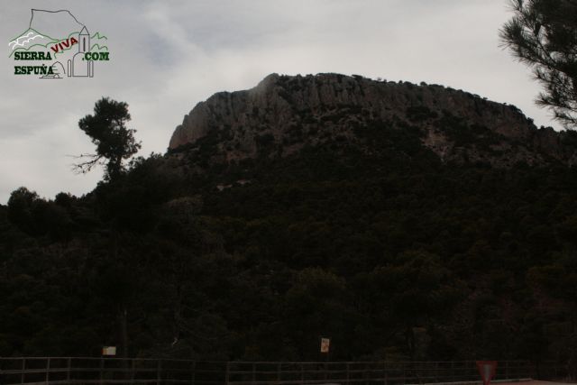 Paisaje y carrascas en Collado Bermejo y Peña Apartada en Sierra Espuña - 2