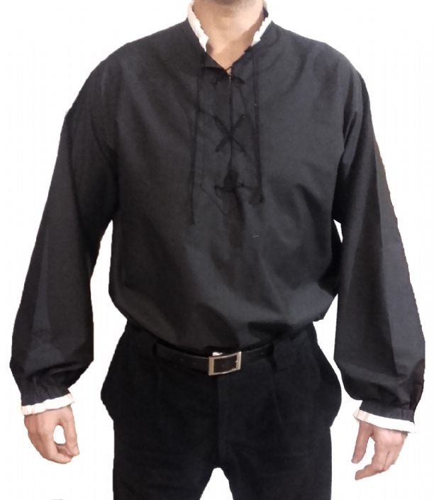 Camisa de Tuno negra, simulando jubón sobre camisa blanca.