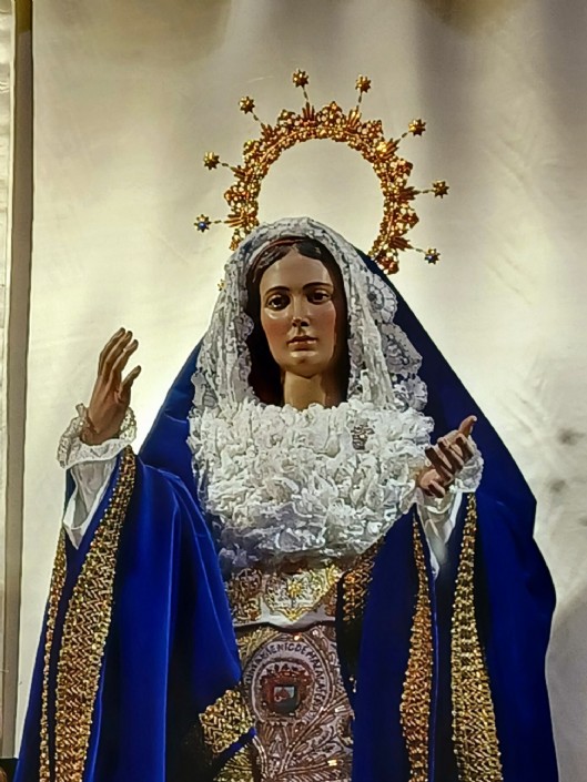 LA VIRGEN DEL GRUPO 