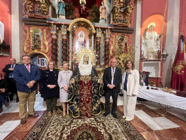 Vestida de la Stma. Virgen del Primer Dolor