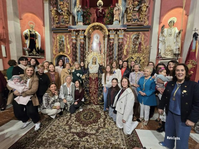 Vestida de la Stma. Virgen del Primer Dolor