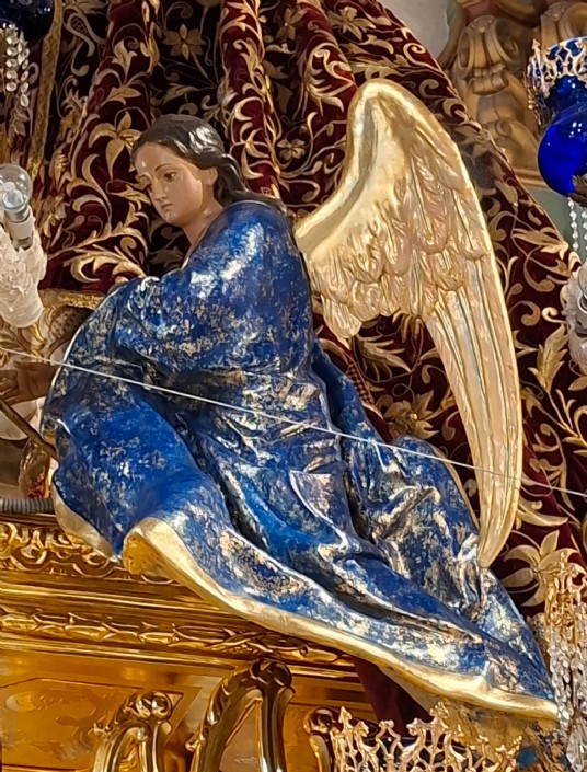 Restauración de los ángeles del trono del Miércoles Santo