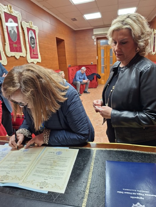 Donación de la Camarera de Ntra. Sra. de la Esperanza