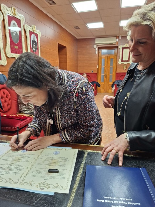 Donación de la Madrina de 2026 del Tercio ´Stma. Virgen del Primer Dolor´