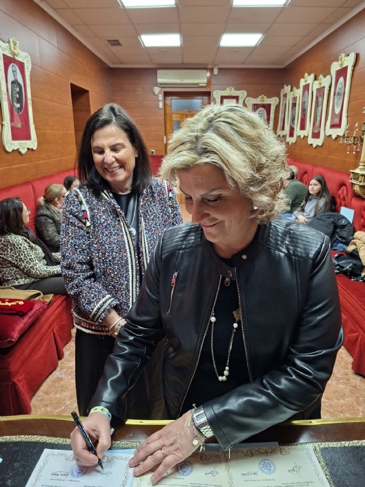 Donación de la Madrina de 2026 del Tercio ´Stma. Virgen del Primer Dolor´