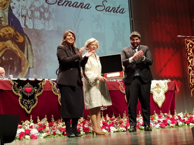 Entrega del nombramiento de Nazarena Mayor 2025