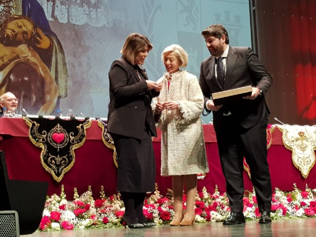 Entrega del nombramiento de Nazarena Mayor 2025