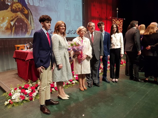 Entrega del nombramiento de Nazarena Mayor 2025