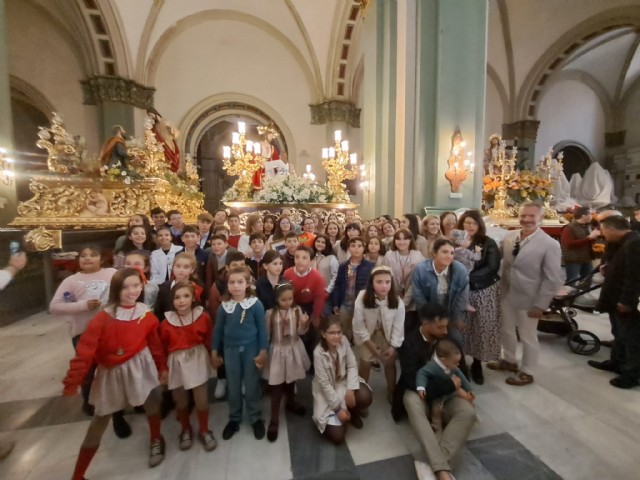 Entrega de nombramiento a la Madrina del tercio 