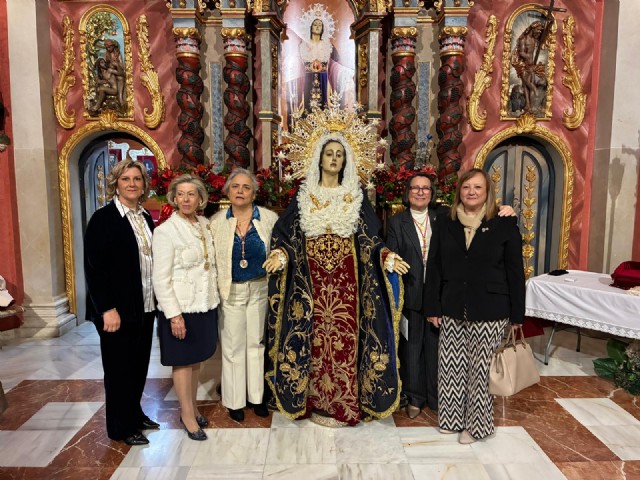 Vestida de la Stma. Virgen del Primer Dolor