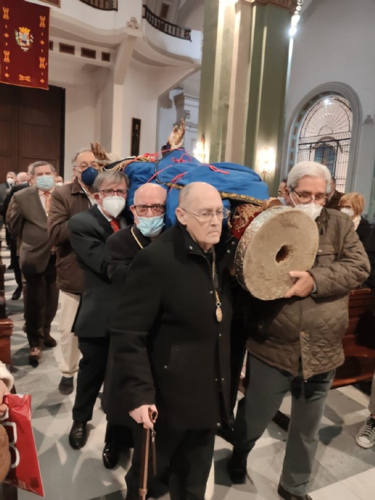 DONACION DE PUÑAL Y SUBIDA AL ALTAR MAYOR