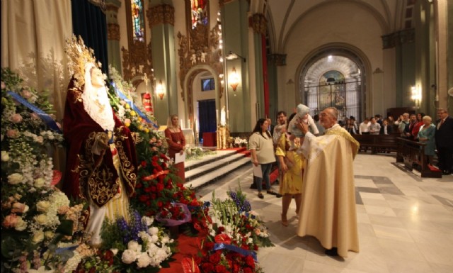 Presentación de los niños en el Besamano (2)