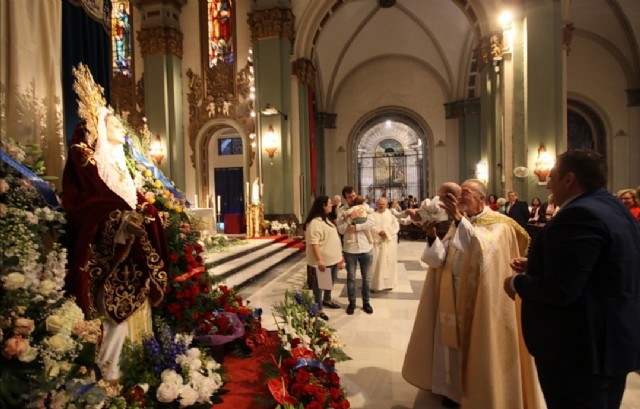 Presentación de los niños en el Besamano (2)