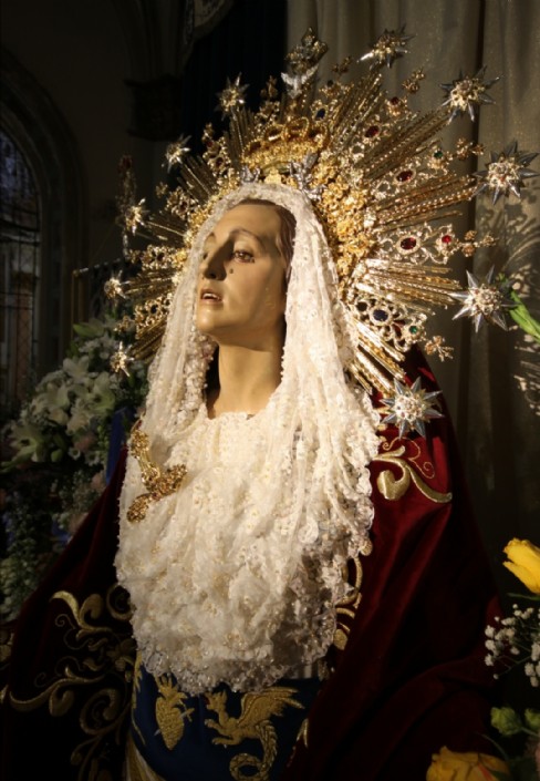 Besamano en honor a la Stma. Virgen del Primer Dolor