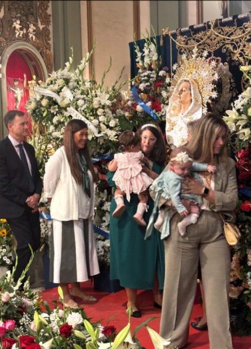 Acto de Besamano a la Stma. Virgen 