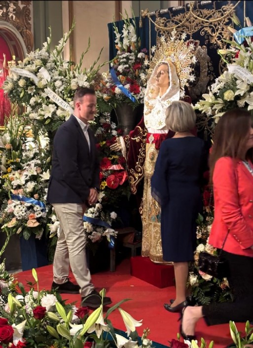 Acto de Besamano a la Stma. Virgen 