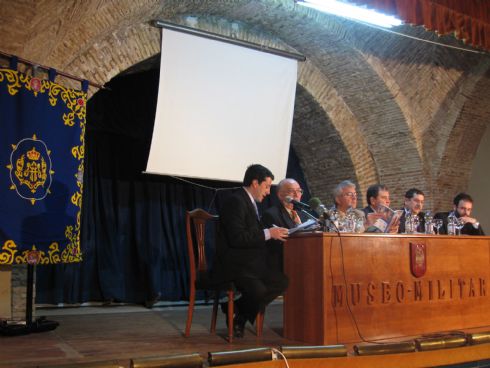 PRESENTACIÓN LIBRO BESAMANO