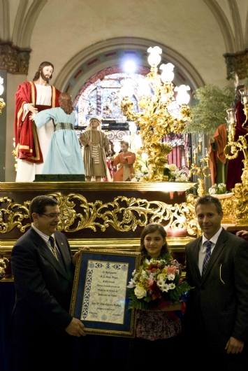 ENTREGA DEL NOMBRAMIENTO DE MADRINA DEL TERCIO INFANTIL