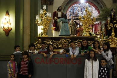 ENTREGA DEL NOMBRAMIENTO DE MADRINA DEL TERCIO INFANTIL