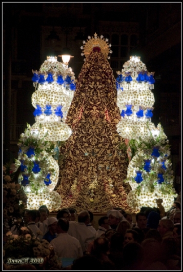 RESTAURACIÓN MANTO STMA.VIRGEN