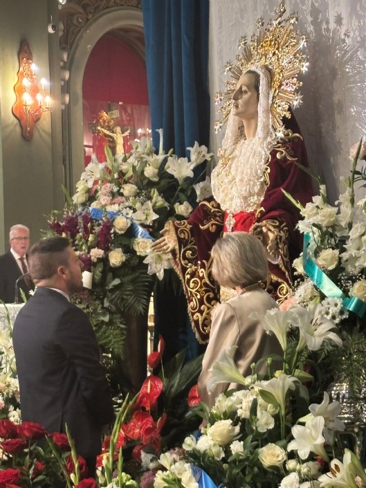 Acto de Besamano a la Stma. Virgen 