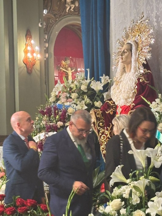 Acto de Besamano a la Stma. Virgen 