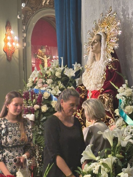 Acto de Besamano a la Stma. Virgen 