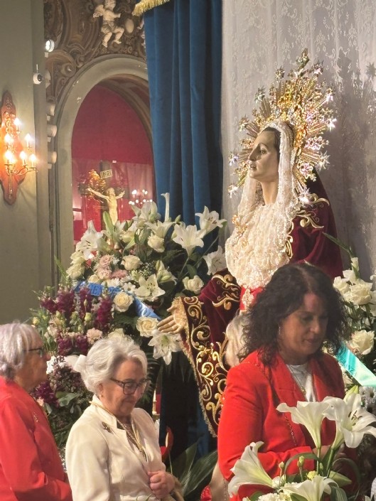 Acto de Besamano a la Stma. Virgen 