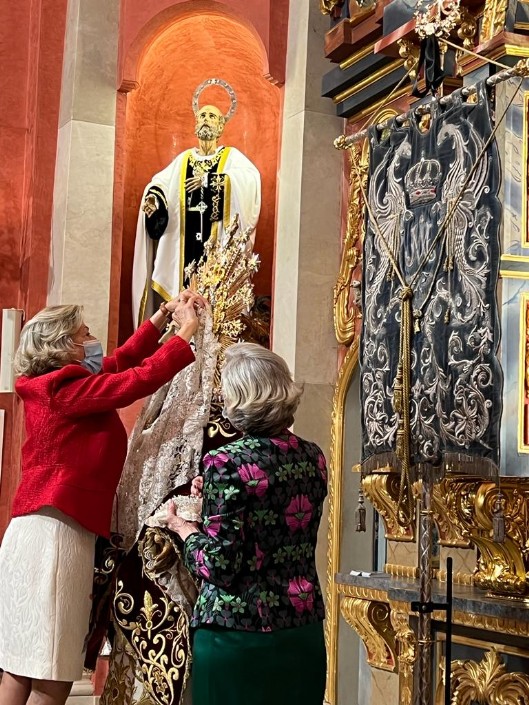 SOLEMNE VESTIDA DE LA STMA. VIRGEN DEL PRIMER DOLOR