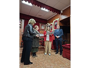 Donación de una mantilla de sobremanto