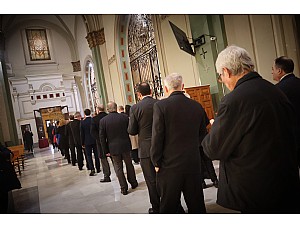 Procesión claustral en la Solemne Eucaristía por el XXV Aniversario de la Coronación Canónica
