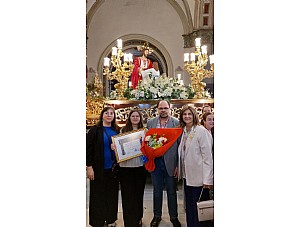 Entrega de nombramiento a la Madrina del tercio 